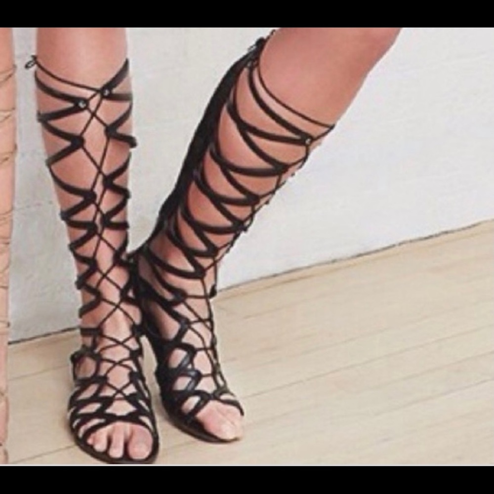 Steve Madden Black Hercules Sandals size 9